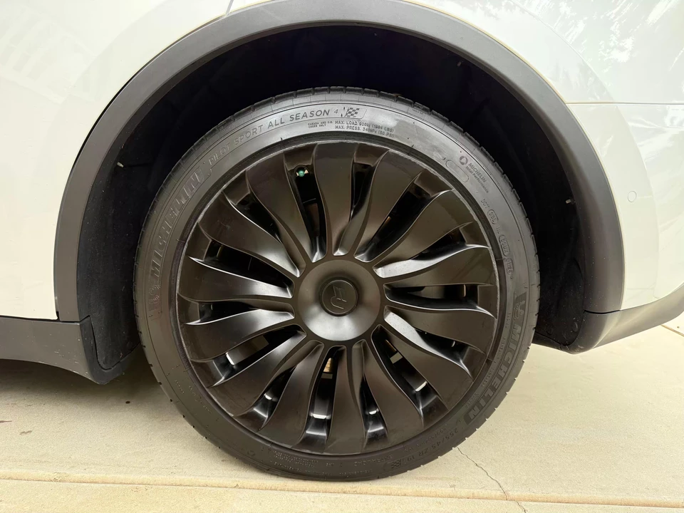 2021 Tesla Model Y - Image 21 of 31