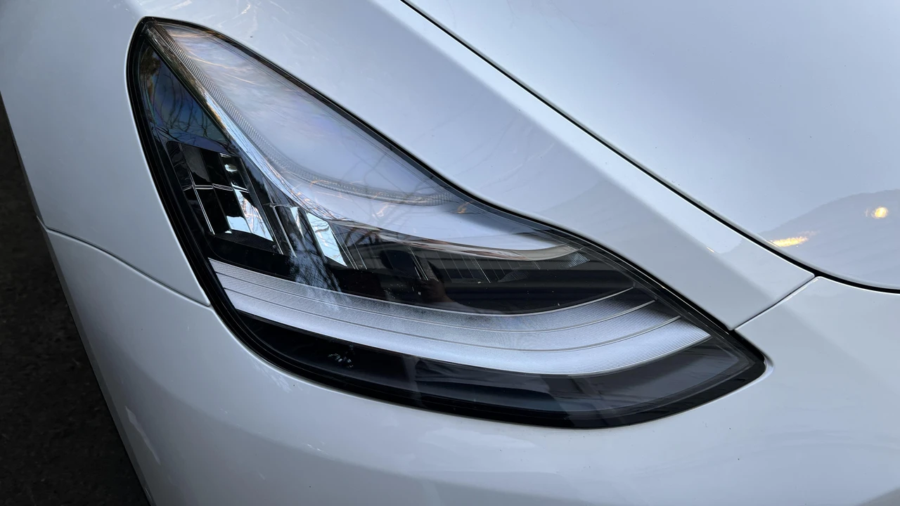 2021 Tesla Model Y - Image 11 of 17