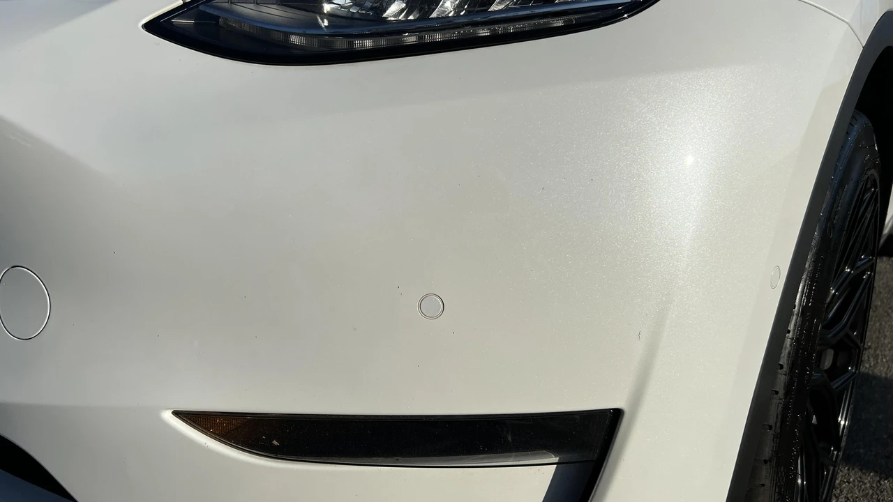 2021 Tesla Model Y - Image 13 of 17