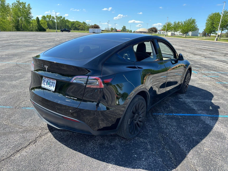 2021 Tesla Model Y - Image 9 of 31