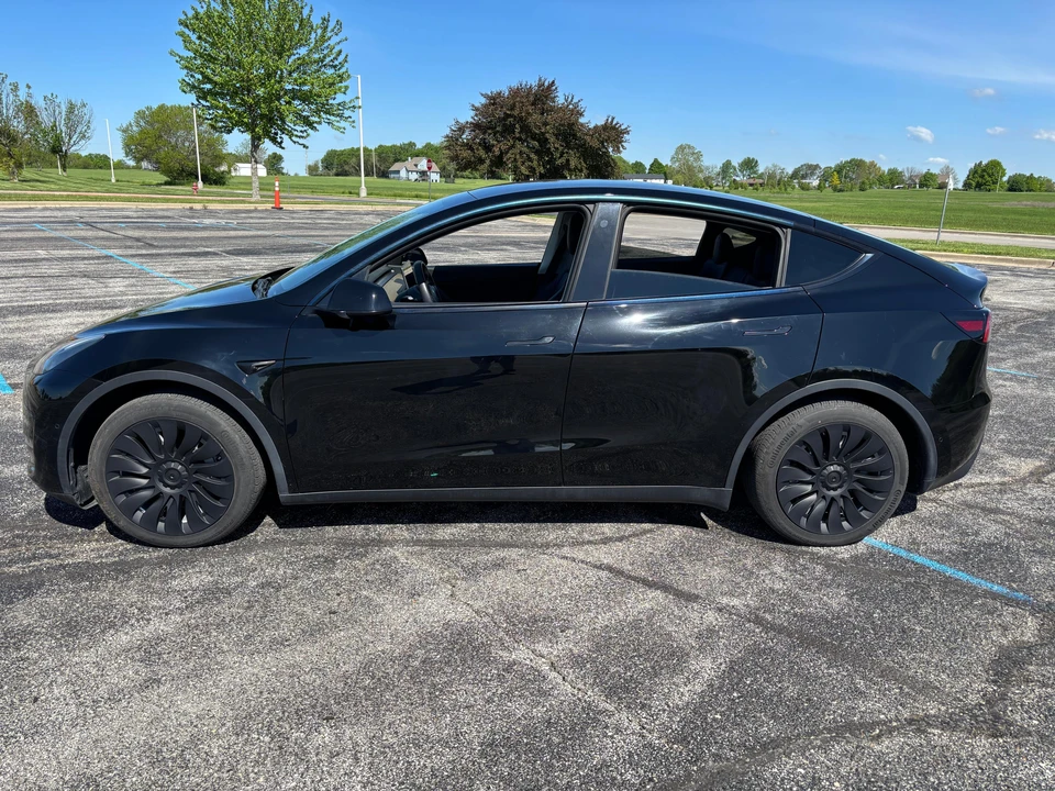 2021 Tesla Model Y - Image 7 of 31