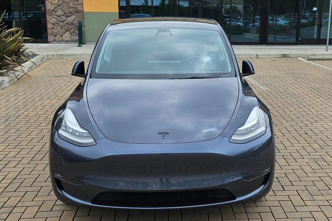 2021 Tesla Model Y - Image 2 of 31