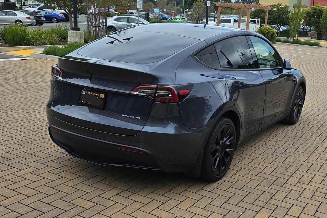 2021 Tesla Model Y - Image 12 of 31