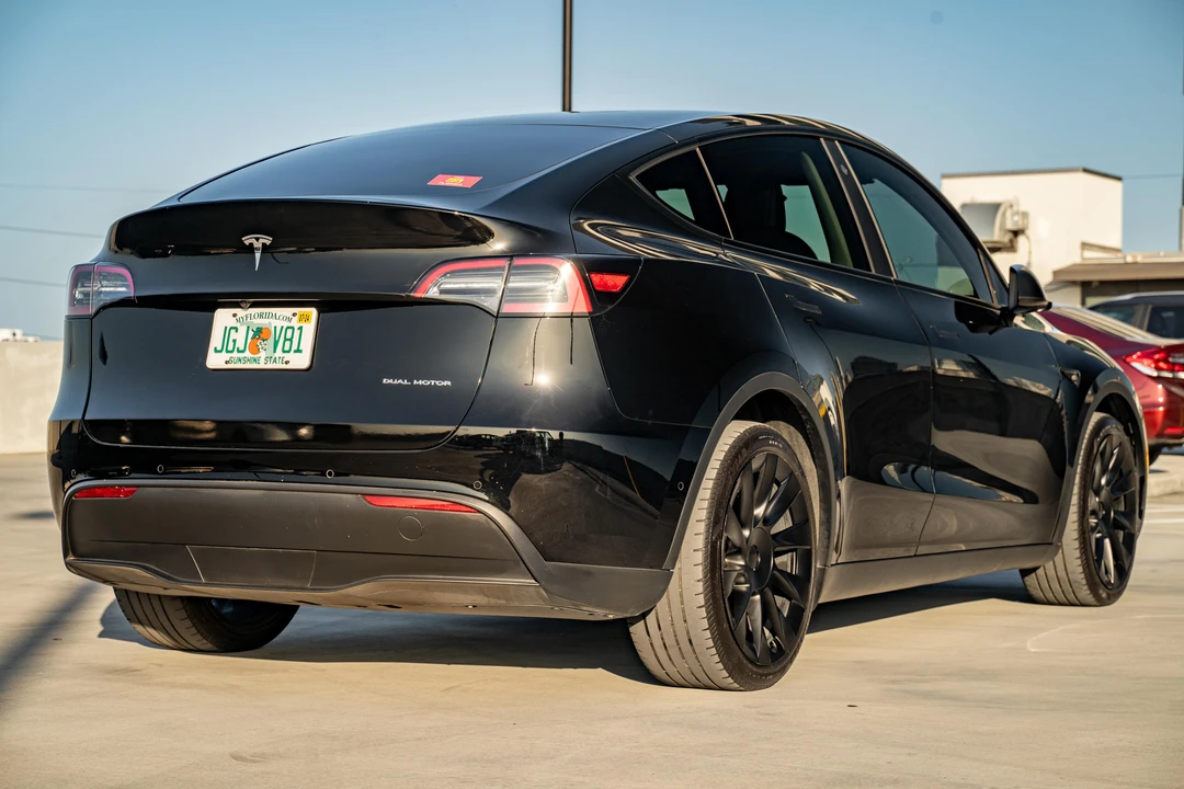 2021 Tesla Model Y - Image 8 of 31