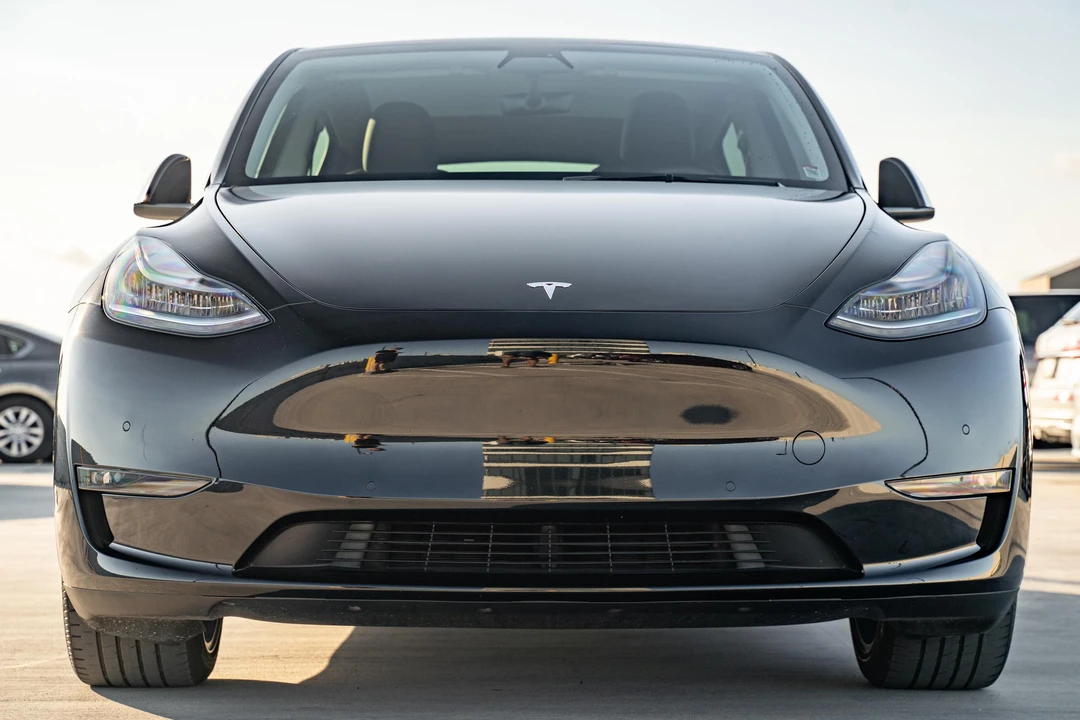 2021 Tesla Model Y - Image 2 of 31
