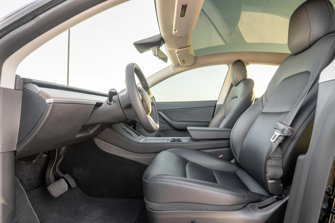 2021 Tesla Model Y - Image 14 of 31