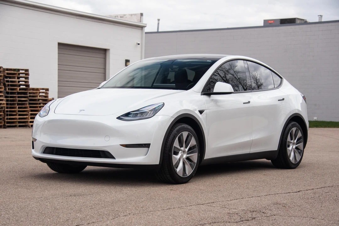 2021 Tesla Model Y - Image 9 of 31