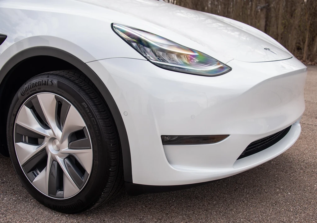 2021 Tesla Model Y - Image 17 of 31