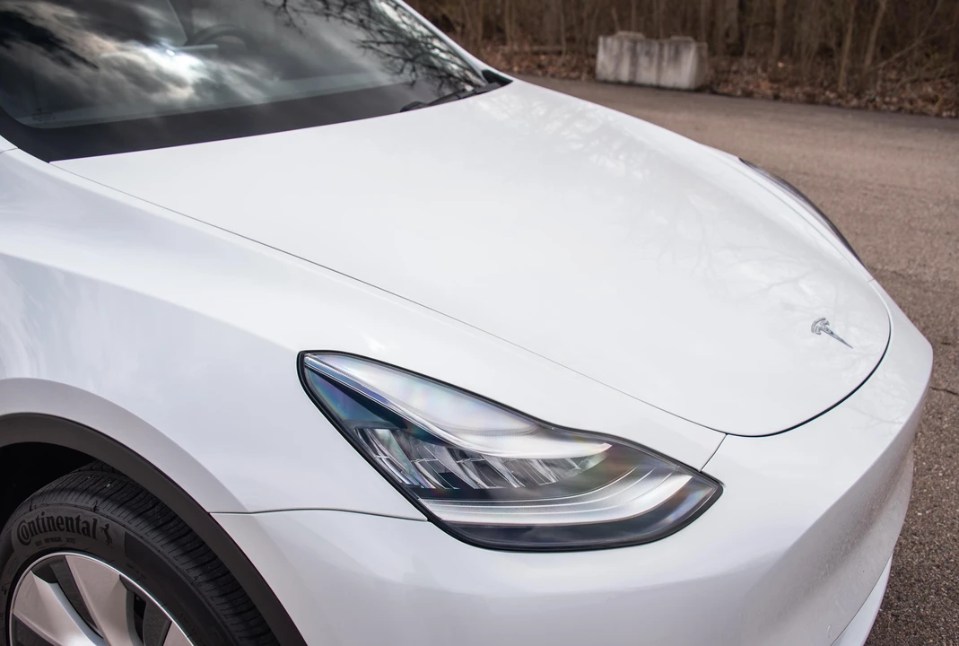 2021 Tesla Model Y - Image 18 of 31