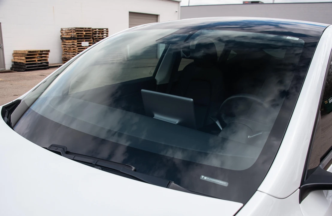 2021 Tesla Model Y - Image 27 of 31