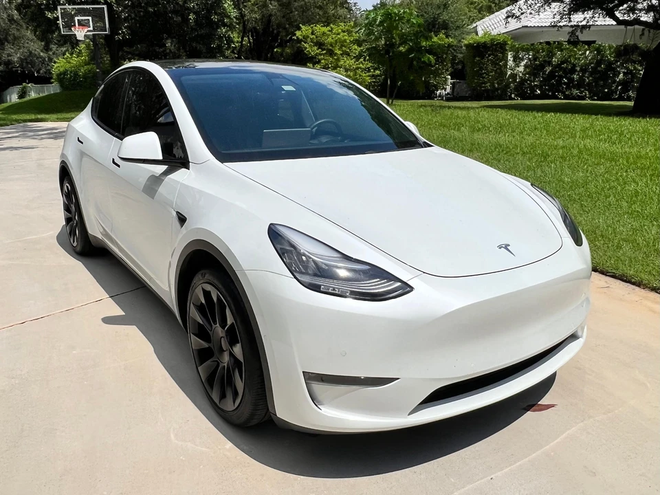 2021 Tesla Model Y - Image 15 of 31