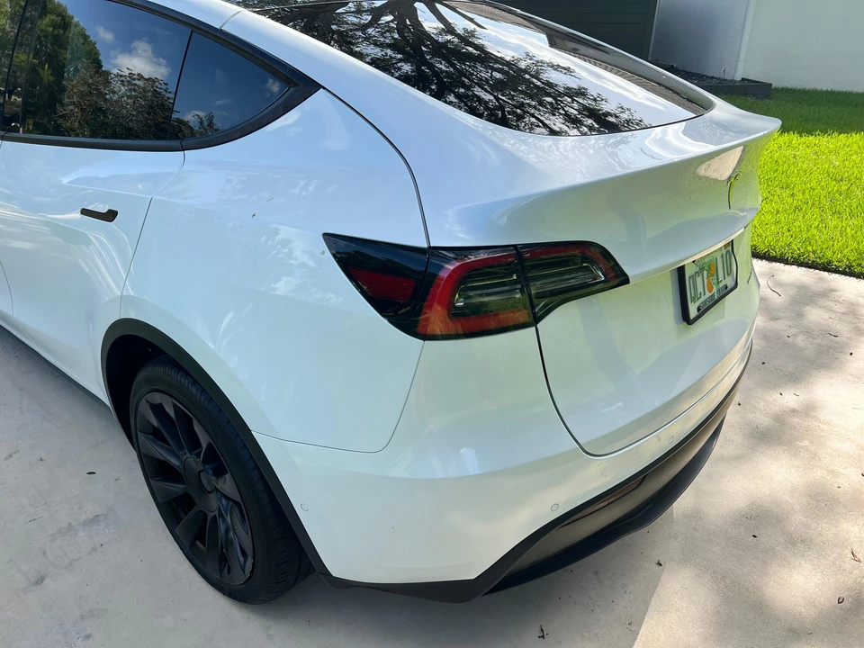 2021 Tesla Model Y - Image 28 of 31