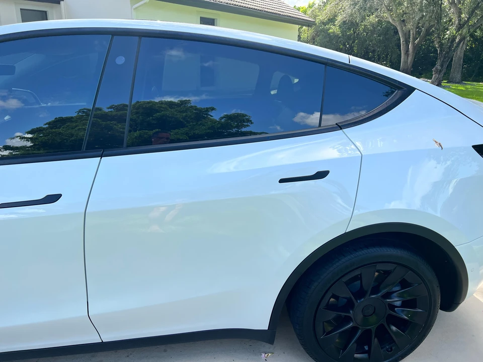 2021 Tesla Model Y - Image 25 of 31