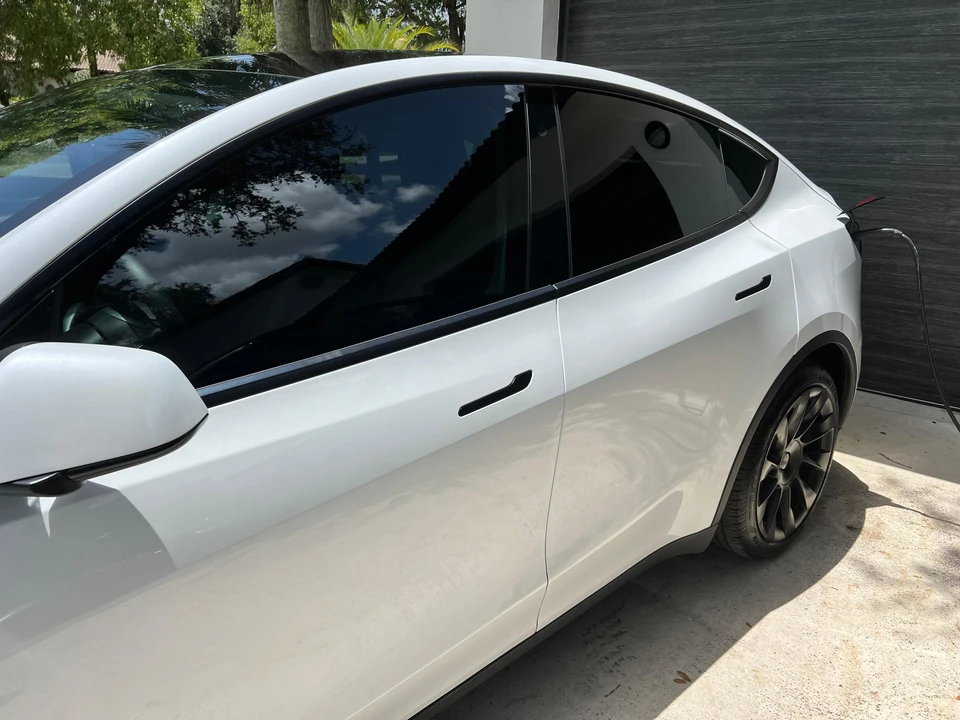 2021 Tesla Model Y - Image 24 of 31