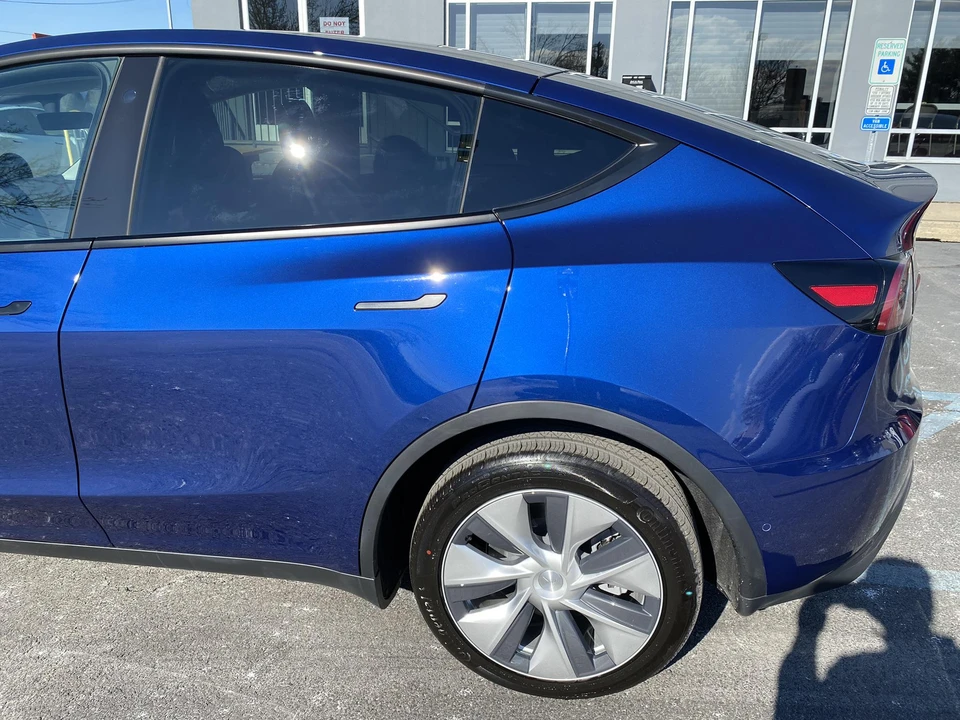 2021 Tesla Model Y - Image 22 of 31