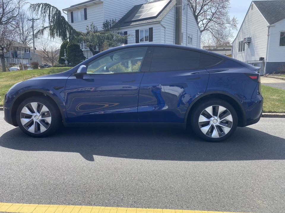 2021 Tesla Model Y - Image 11 of 31