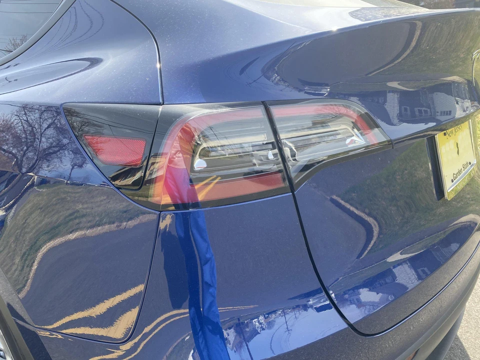 2021 Tesla Model Y - Image 24 of 31