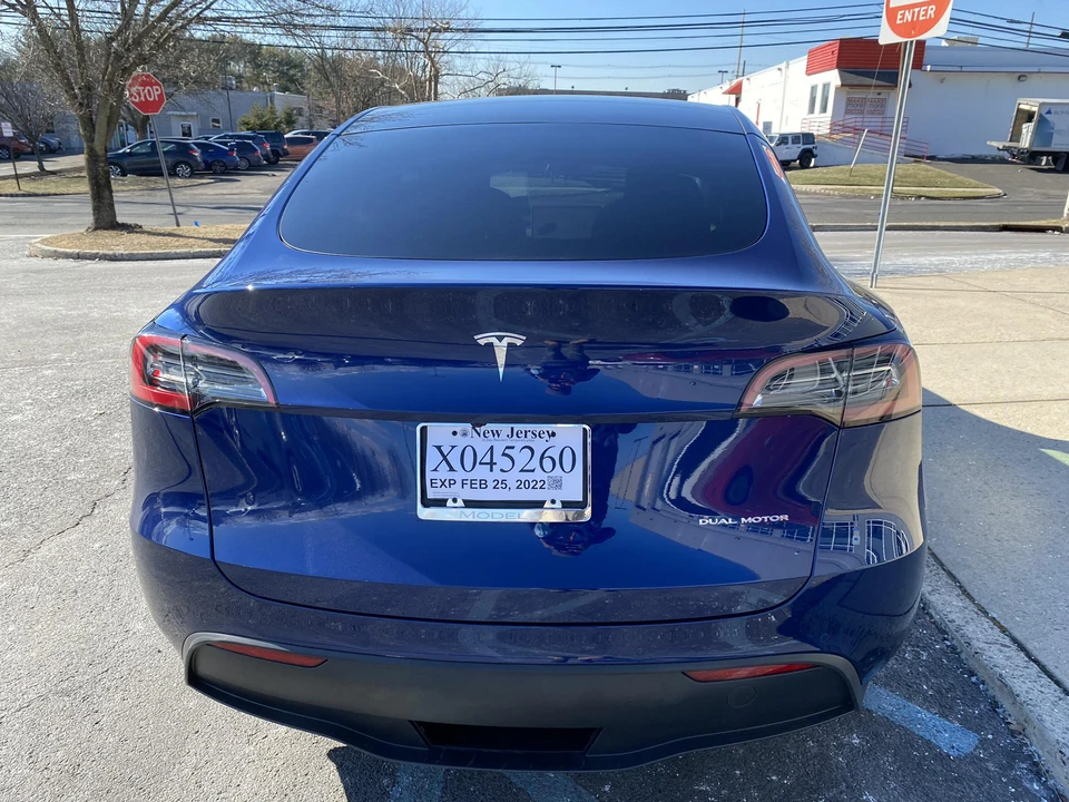 2021 Tesla Model Y - Image 12 of 31