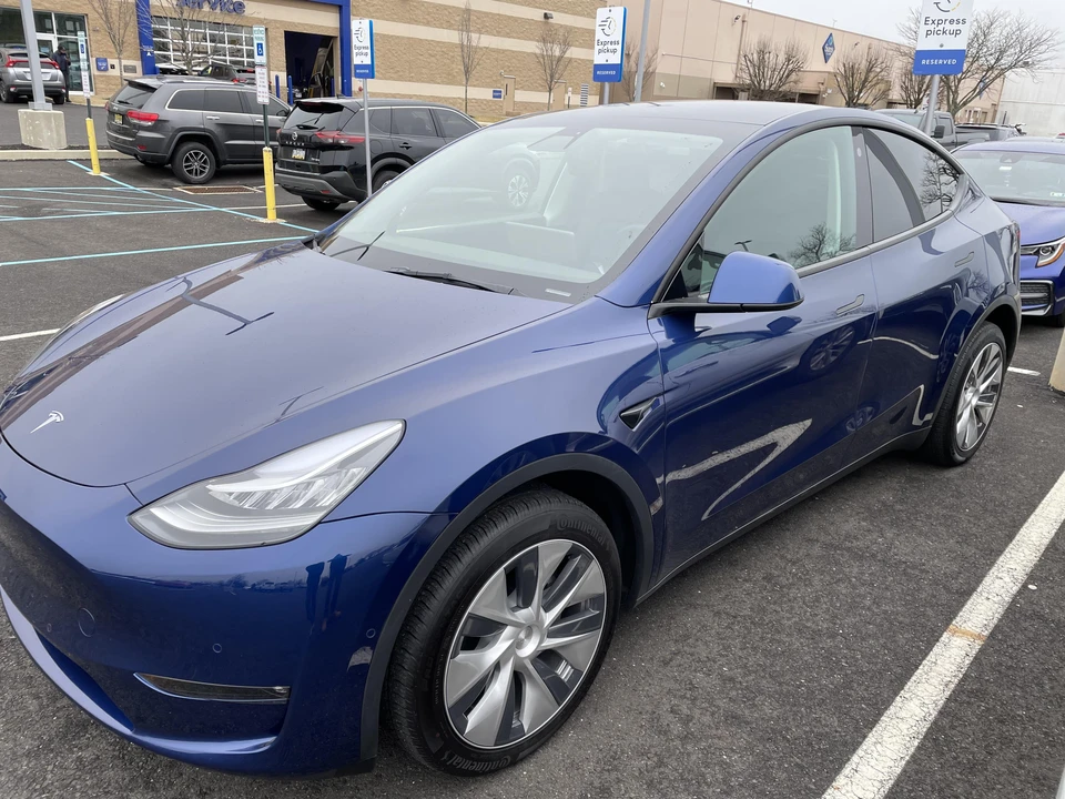 2021 Tesla Model Y - Image 9 of 31