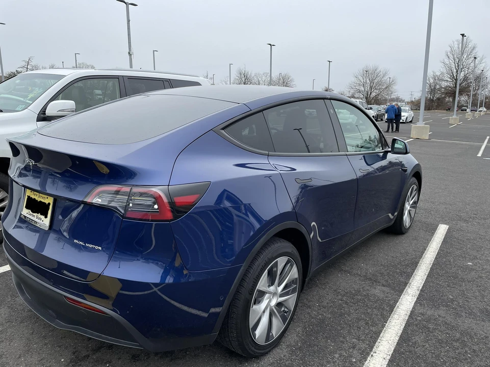 2021 Tesla Model Y - Image 13 of 31