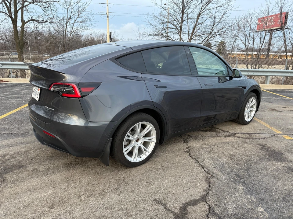 2021 Tesla Model Y - Image 20 of 31