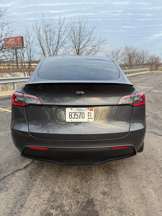 2021 Tesla Model Y - Image 16 of 31