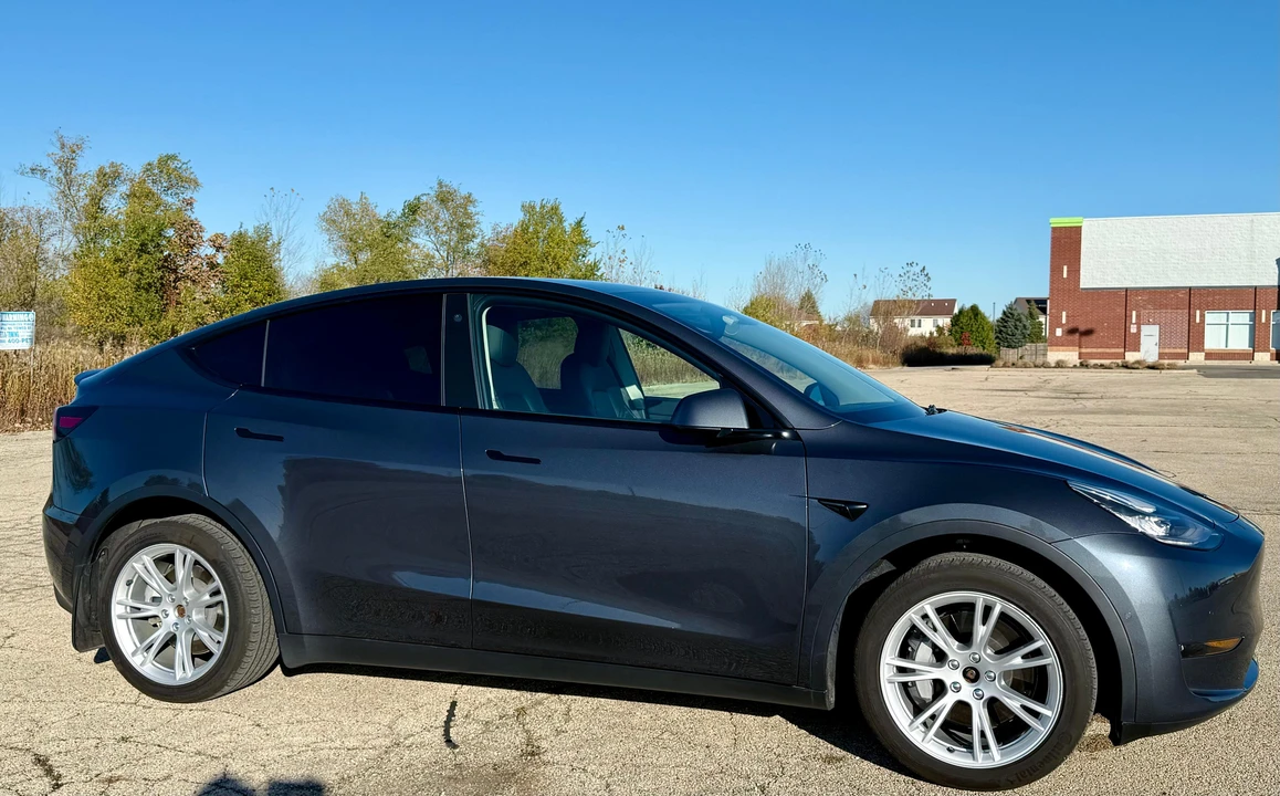2021 Tesla Model Y - Image 24 of 31