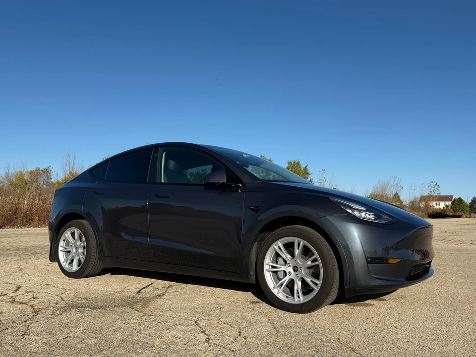2021 Tesla Model Y - Image 26 of 31