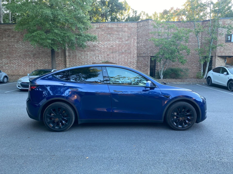 2021 Tesla Model Y - Image 26 of 31
