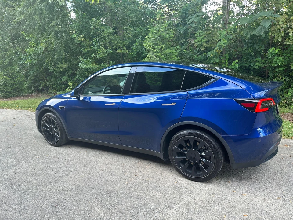2021 Tesla Model Y - Image 17 of 31