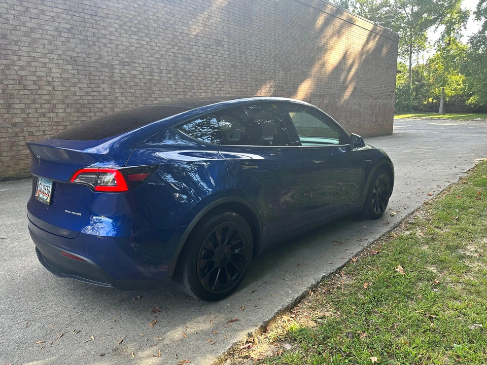 2021 Tesla Model Y - Image 25 of 31