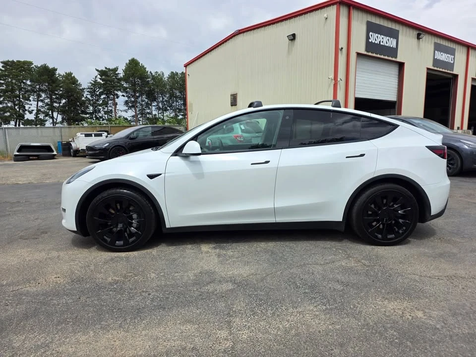 2021 Tesla Model Y - Image 2 of 20