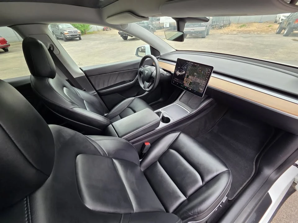 2021 Tesla Model Y - Image 17 of 20