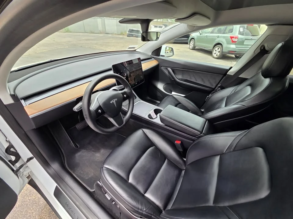 2021 Tesla Model Y - Image 9 of 20