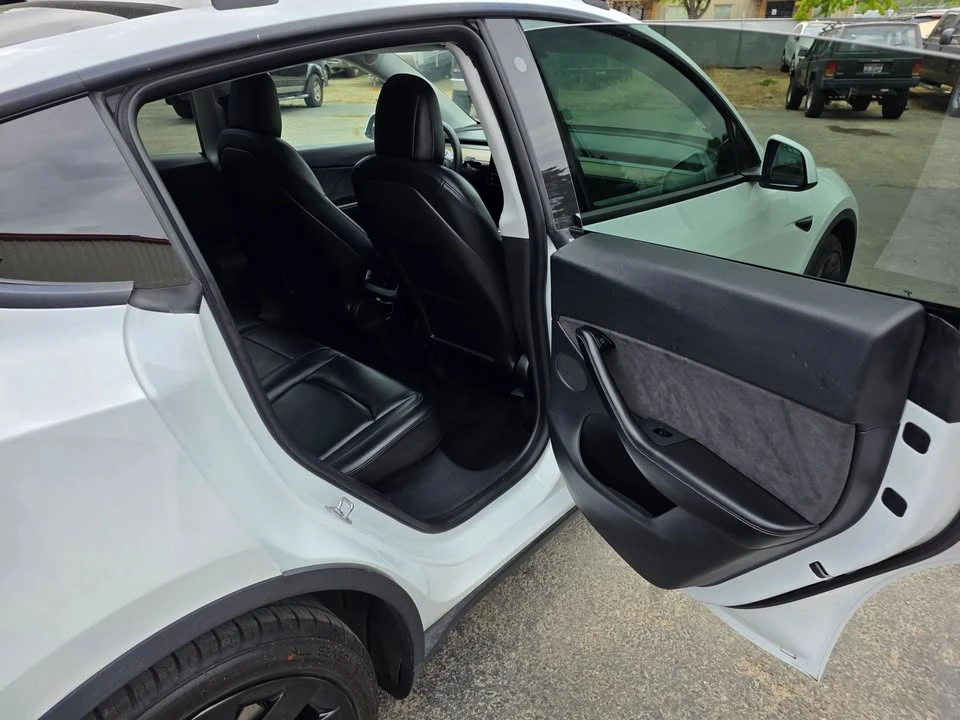 2021 Tesla Model Y - Image 15 of 20