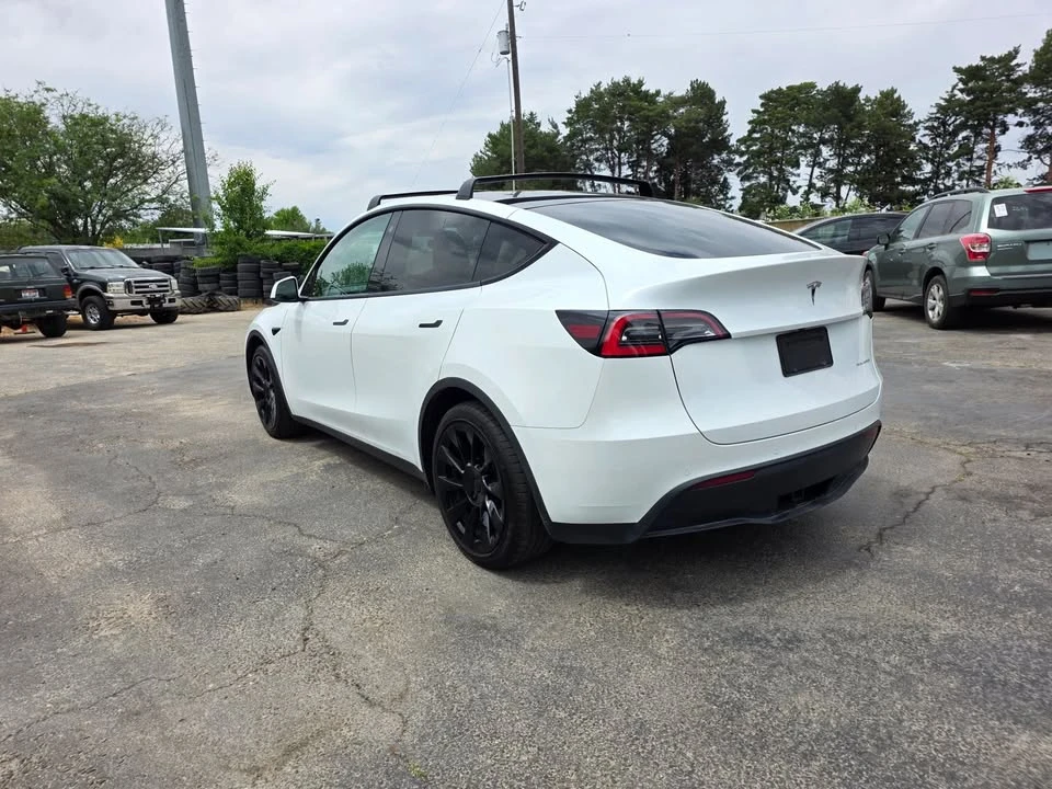 2021 Tesla Model Y - Image 3 of 20