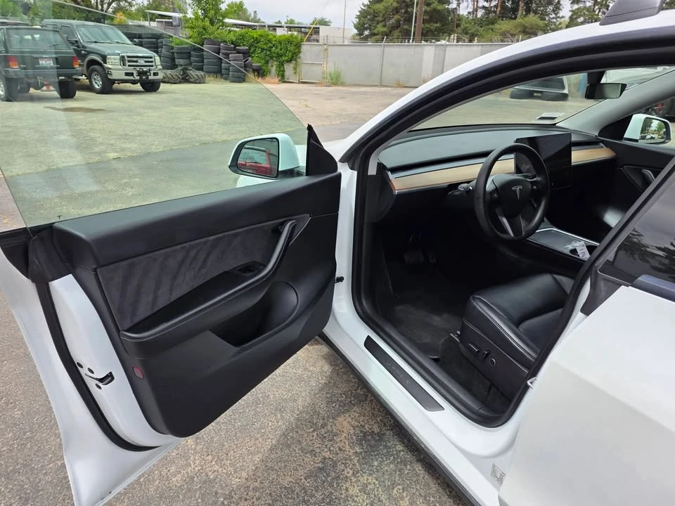 2021 Tesla Model Y - Image 8 of 20