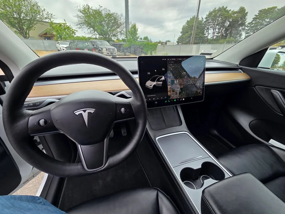 2021 Tesla Model Y - Image 19 of 20