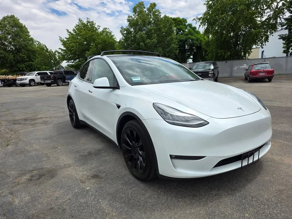 2021 Tesla Model Y - Image 7 of 20