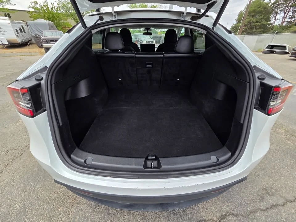 2021 Tesla Model Y - Image 12 of 20