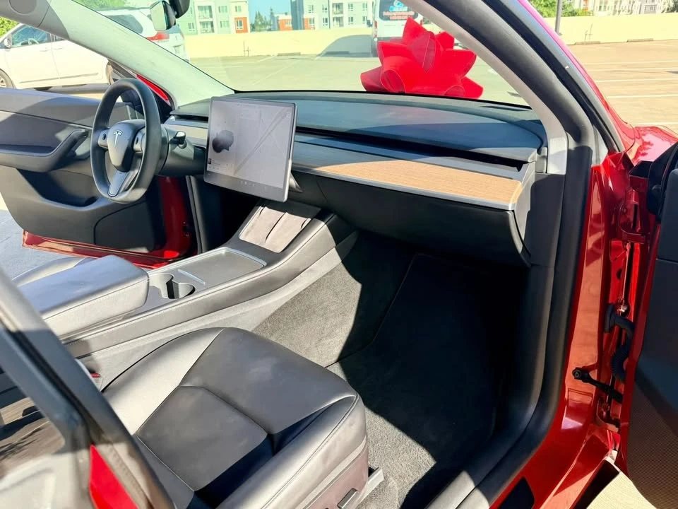2021 Tesla Model Y - Image 13 of 19