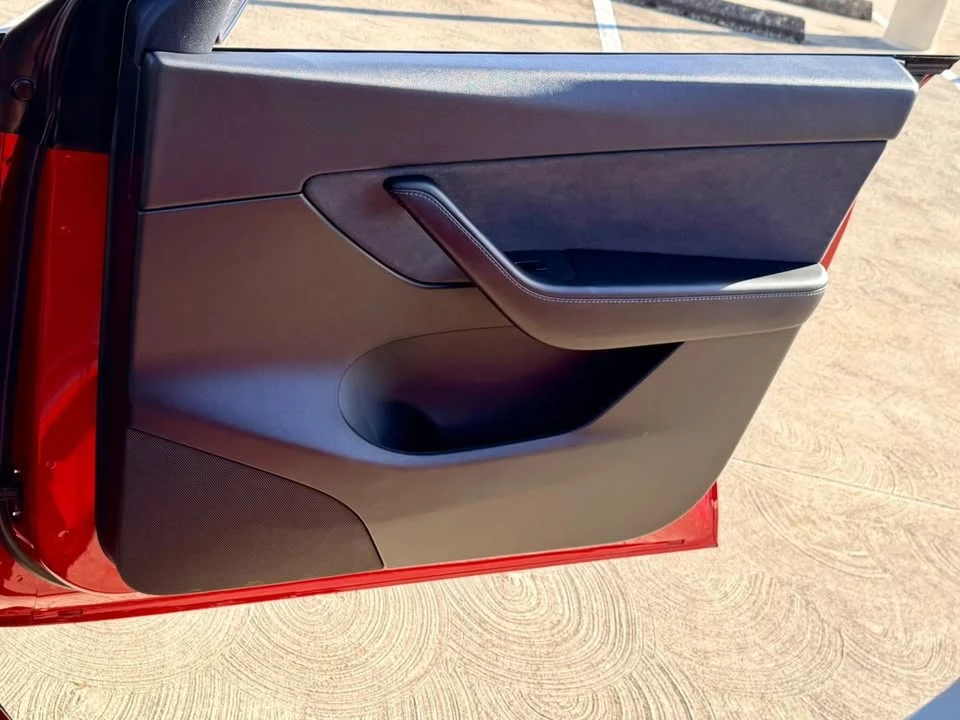2021 Tesla Model Y - Image 15 of 19