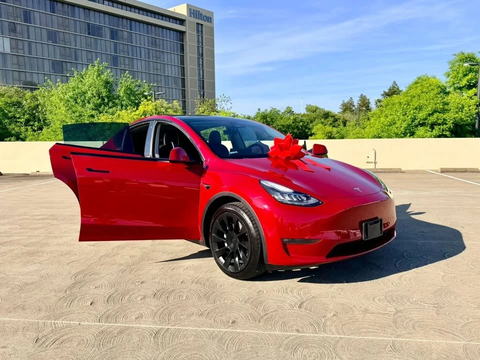 2021 Tesla Model Y - Image 18 of 19