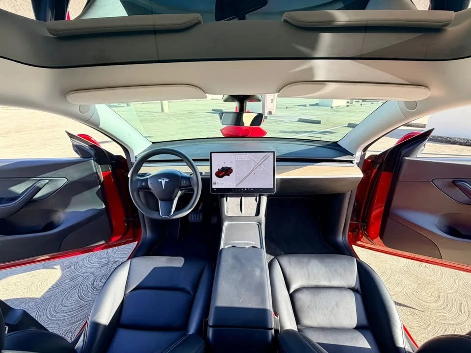 2021 Tesla Model Y - Image 17 of 19