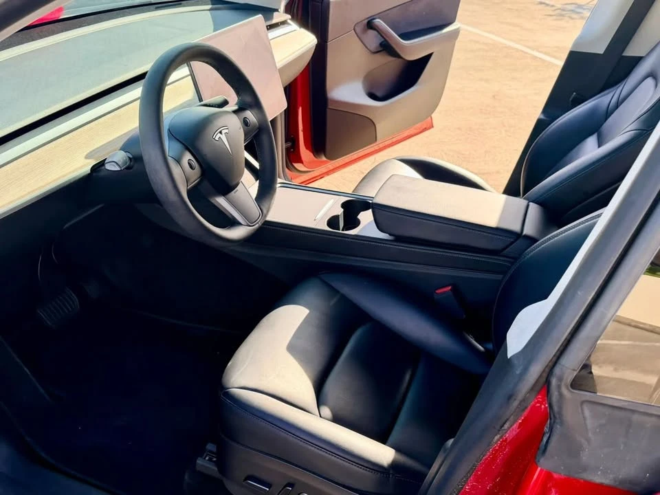 2021 Tesla Model Y - Image 10 of 19