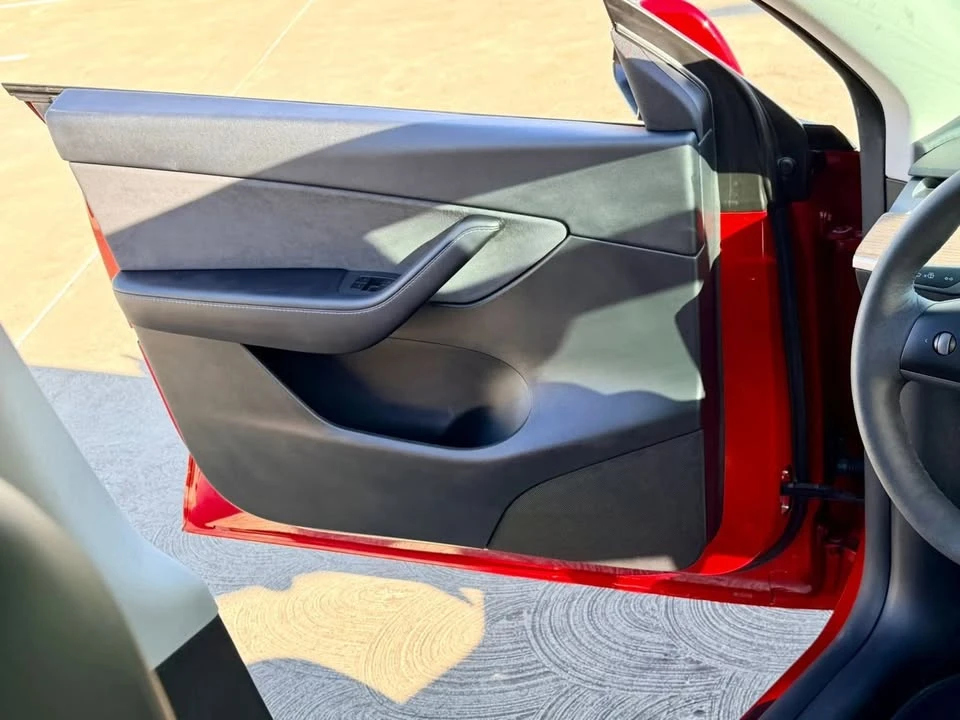 2021 Tesla Model Y - Image 14 of 19