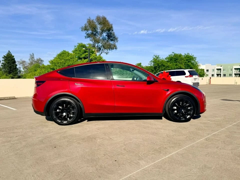 2021 Tesla Model Y - Image 2 of 19