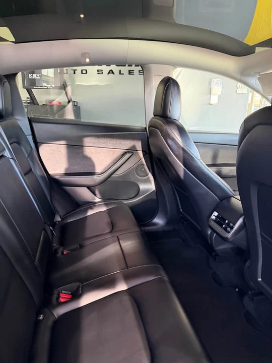 2021 Tesla Model Y - Image 5 of 8