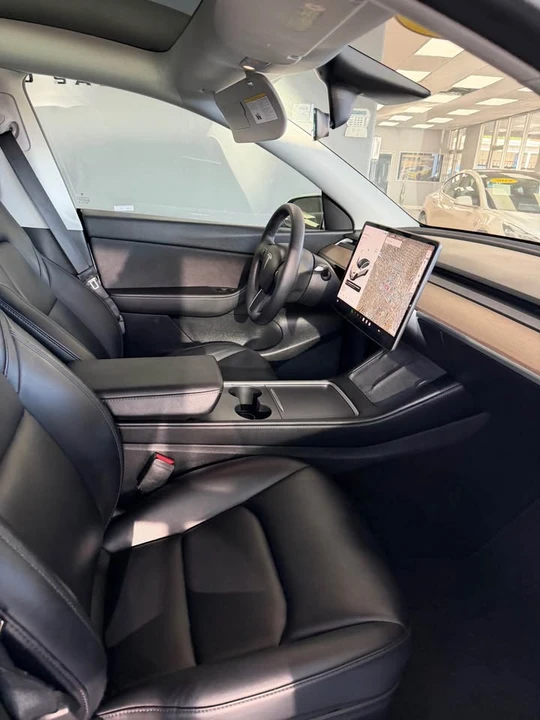2021 Tesla Model Y - Image 4 of 8