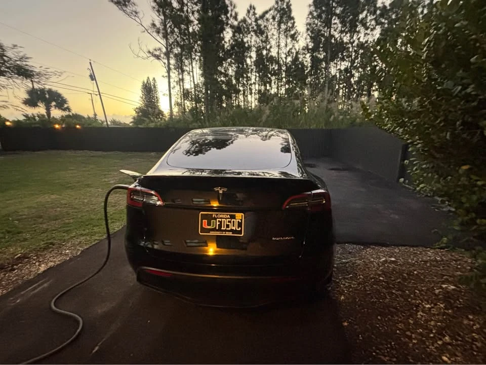 2021 Tesla Model Y - Image 5 of 15